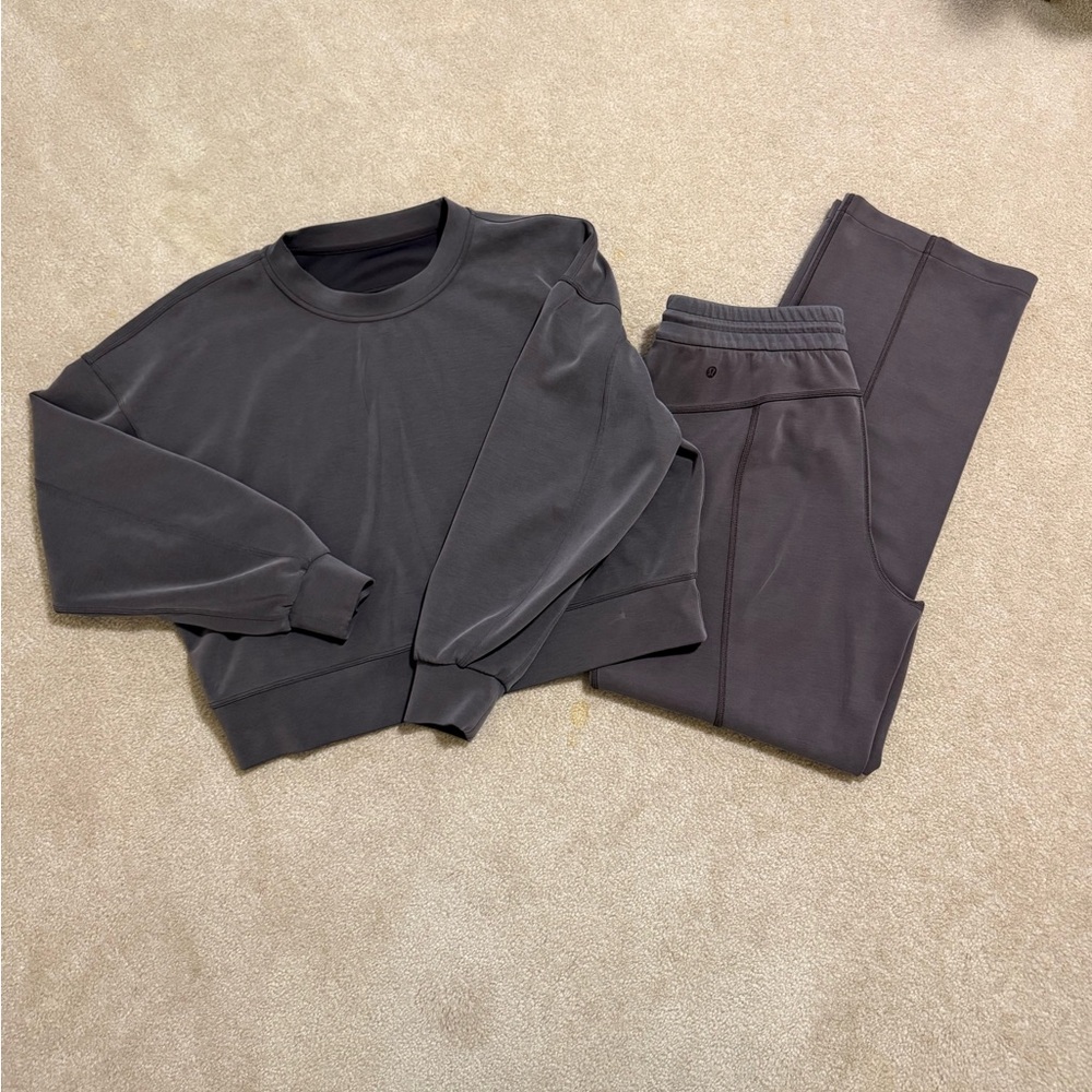 Lululemon Softstreme crew and high rise pant set